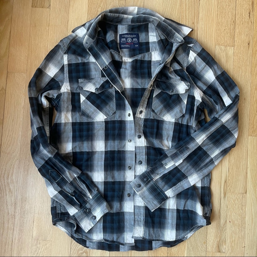 American Eagle Outfitters Vintage Fit Flannel